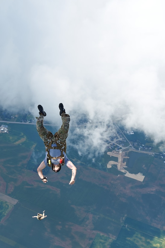 A U.S. Air Force pararescueman executes a precision parachute jump from 5,500 feet at Freeman Municipal Airport in Seymour, Ind., Sept. 4, 2023, as part of the PJ Rodeo. The biennial event, which tests the capabilities of pararescue Airmen across the service, was hosted by the Kentucky Air National Guard’s 123rd Special Tactics Squadron. (U.S. Air National Guard photo by Phil Speck)
