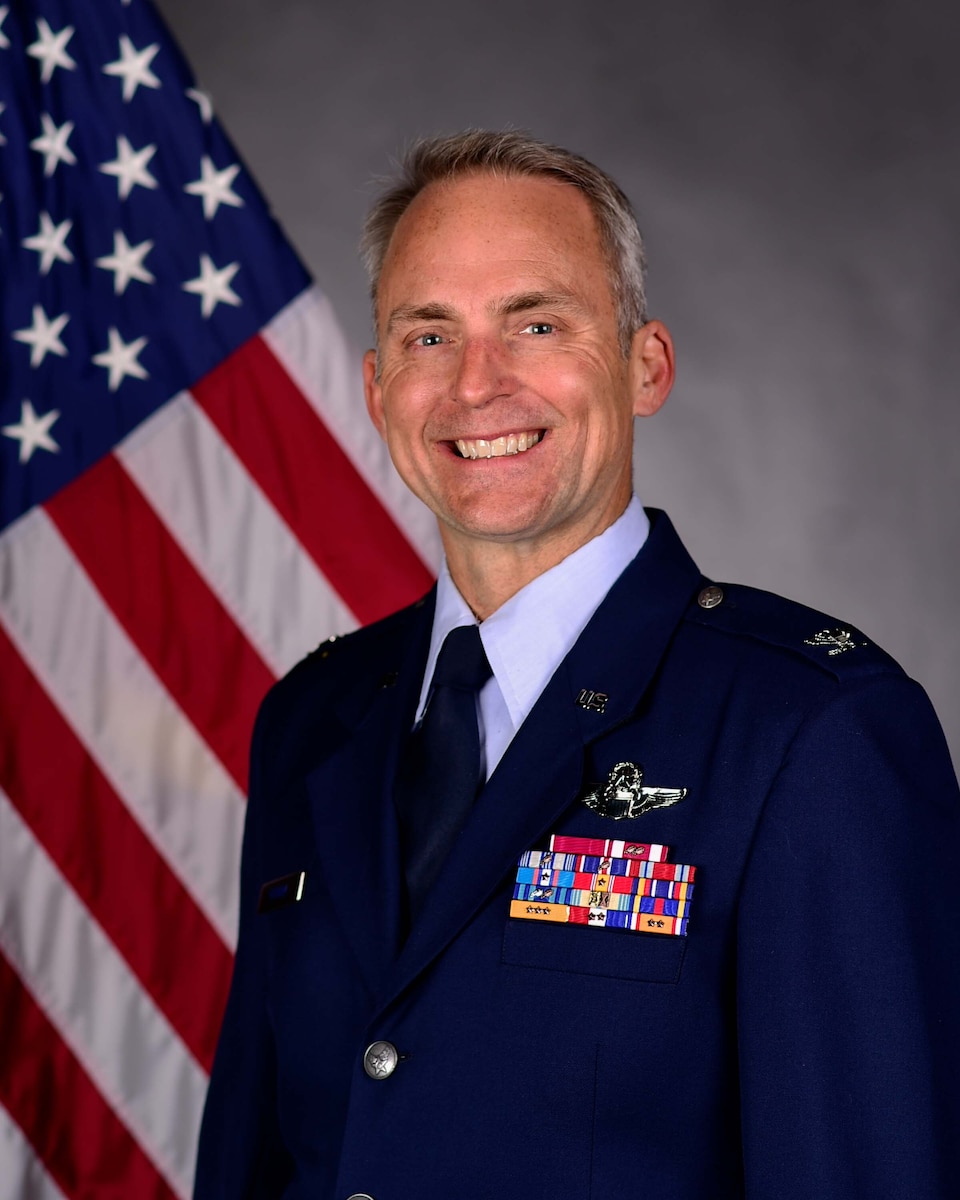 Col. Brant Putnam Official Photo