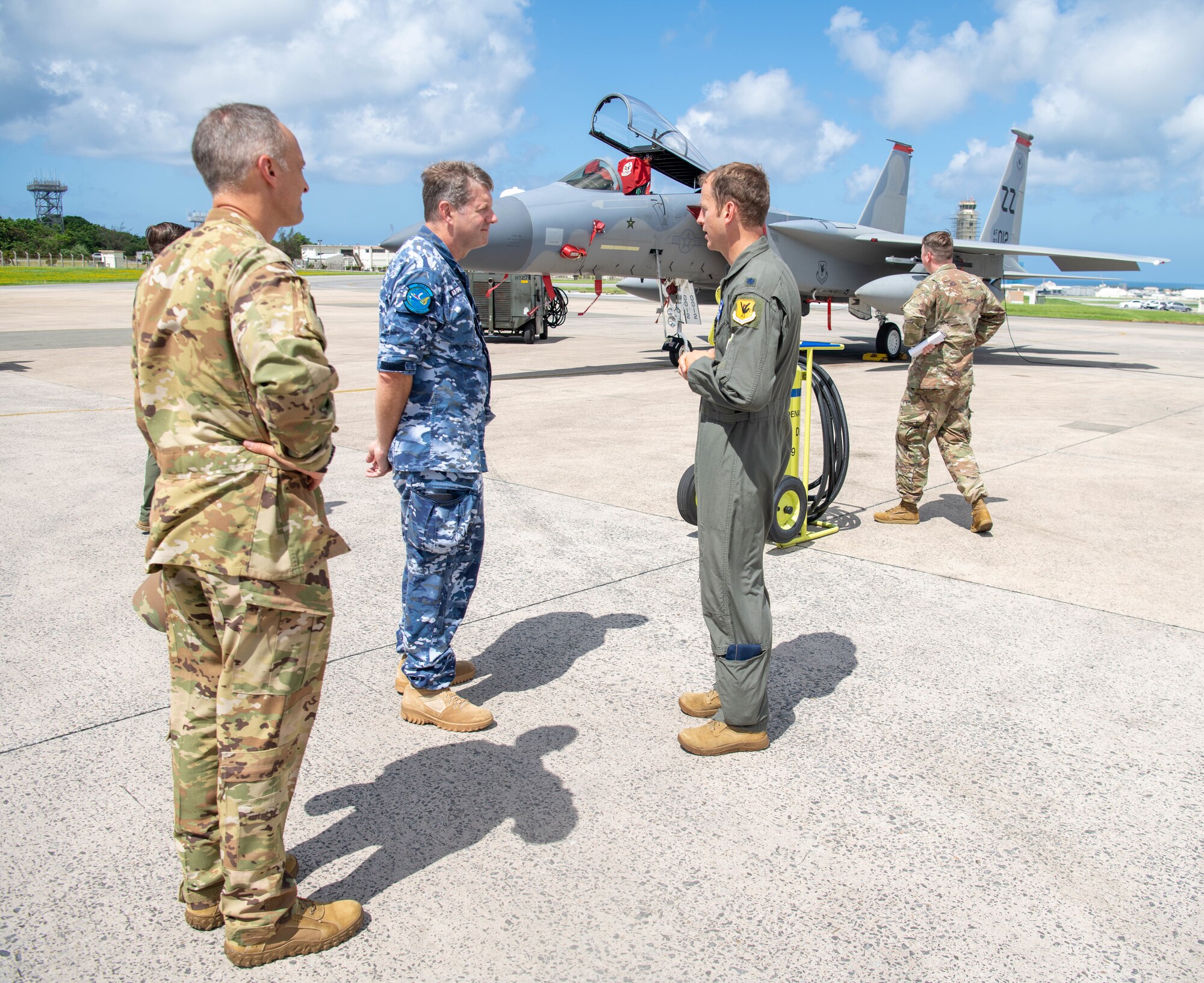 Royal Australian Air Force Air Vice-Marshal speaks with Kadena pilot