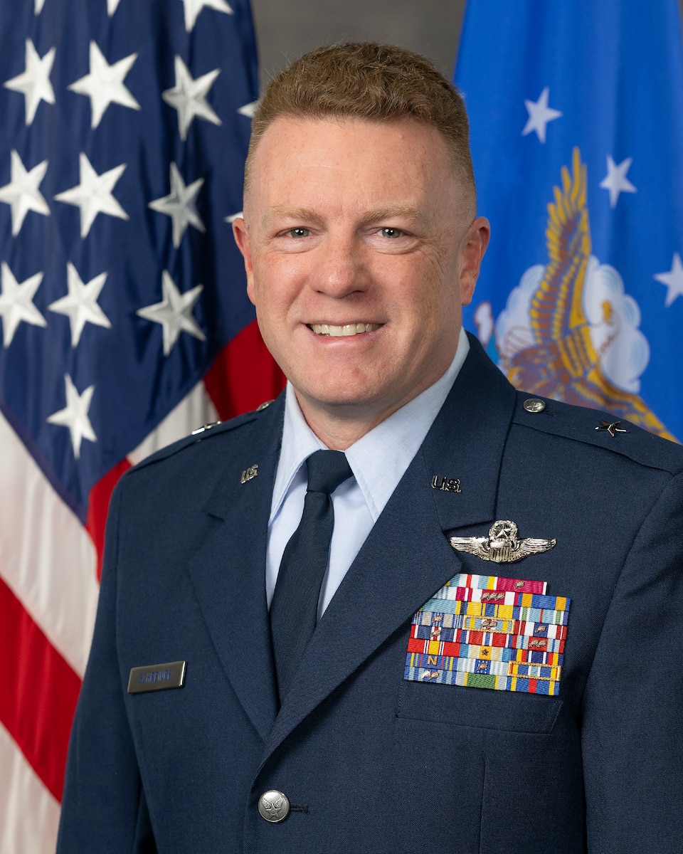 Air Force bio photo of Jeffrey Schreiner