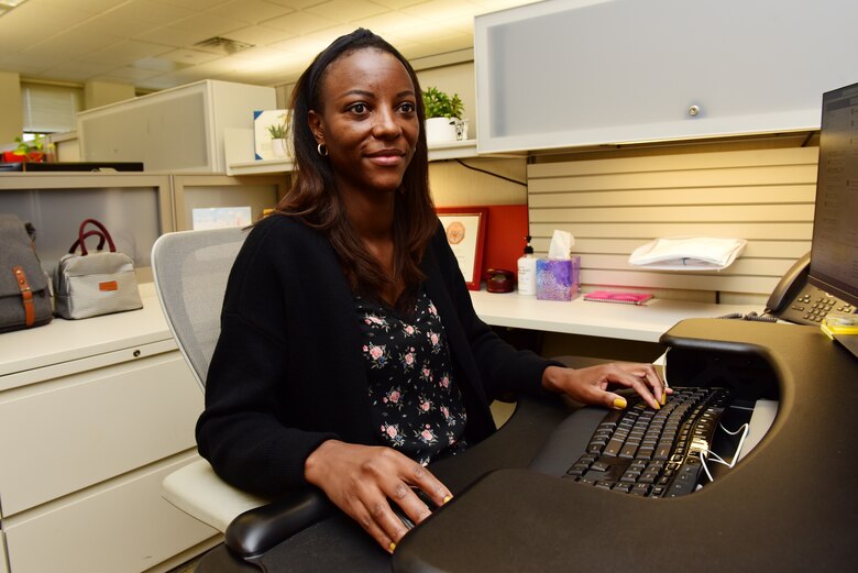 Diana Namara, U.S. Army Corps of Engineers Nashville District contracting specialist, works on a contracting action Sept. 5, 2023, at her workstation in the Contracting Division in Nashville, Tennessee. (USACE Photo by Lee Roberts)