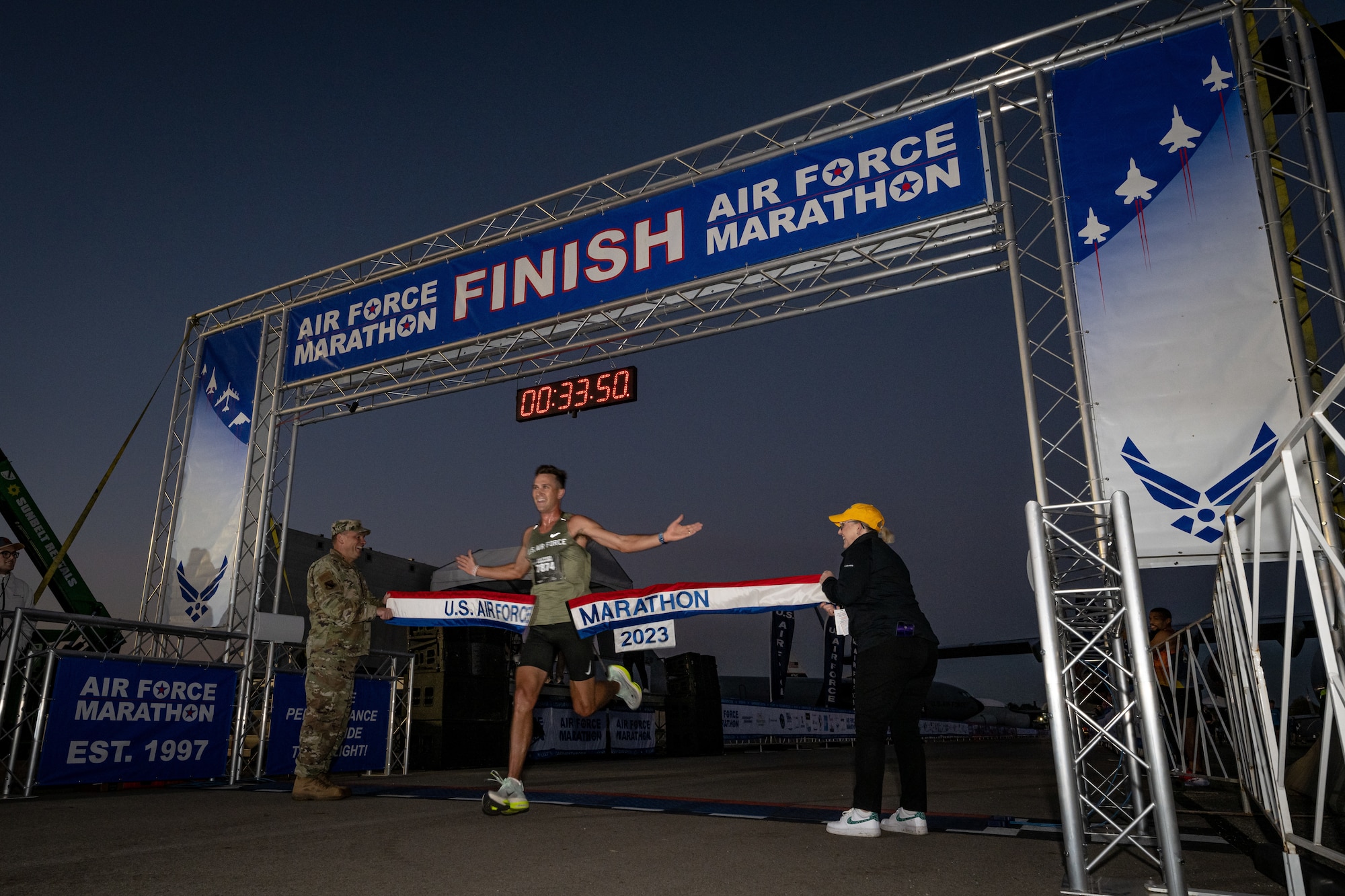 Michalski wins men's 10K first place