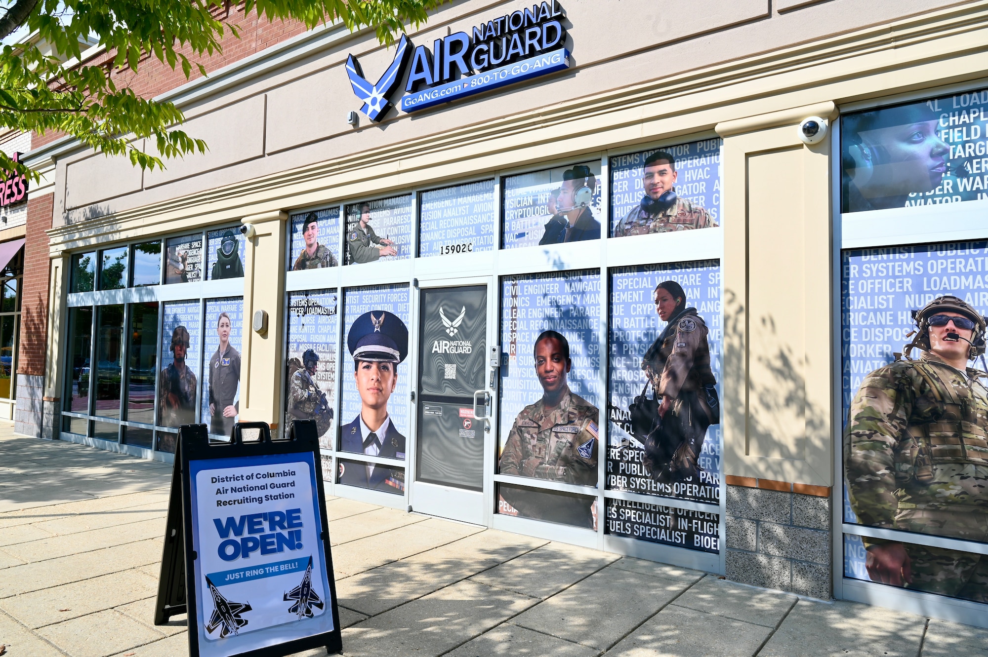 he District of Columbia Air National Guard opened a storefront recruitment office in southern Prince George’s County, Md., Aug. 14, 2023.  Recruiters are more accessible to assist prospects through the process of becoming a Capital Guardian, and the opportunities available within the 113th Wing.