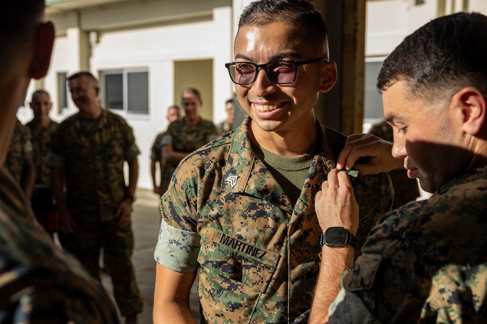 ACMC Meritoriously Promotes a MWHS-1 Marine! > U.S. Marine Corps Forces ...