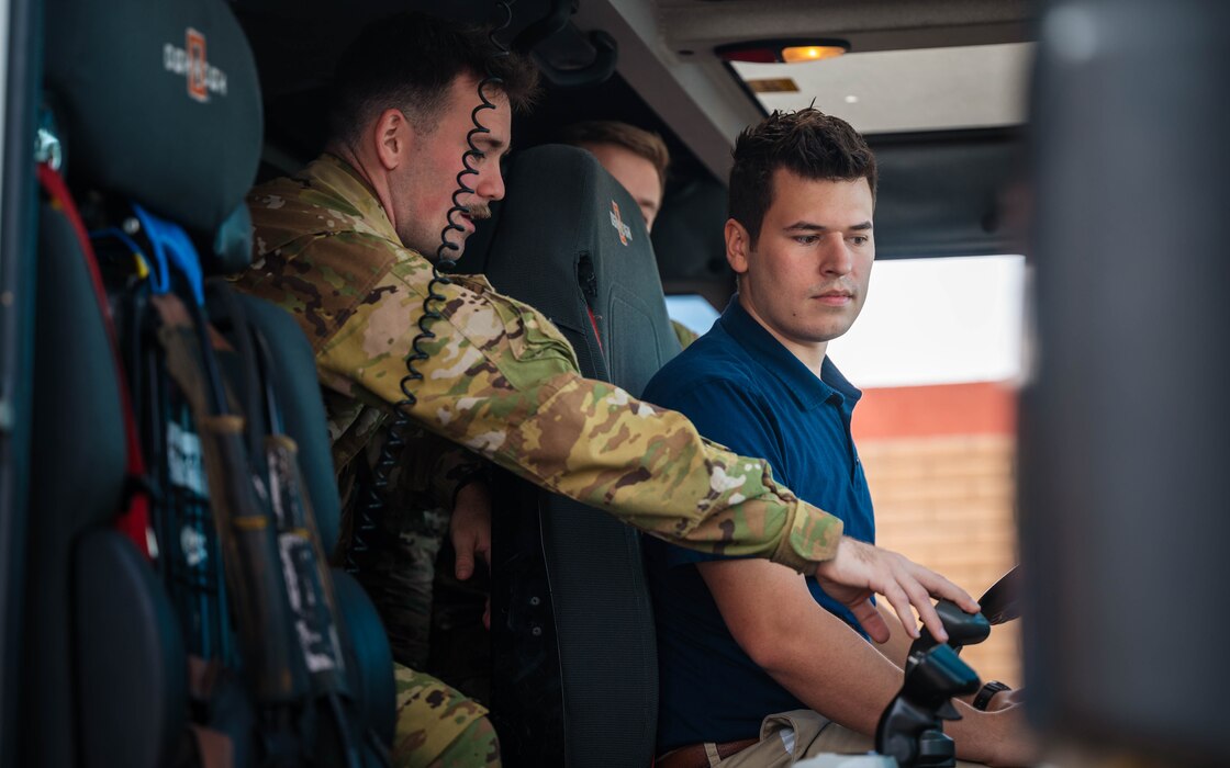 Luke AFB connects with local football fans at AZ Cardinals' Salute to  Service game > Air Education and Training Command > Article Display