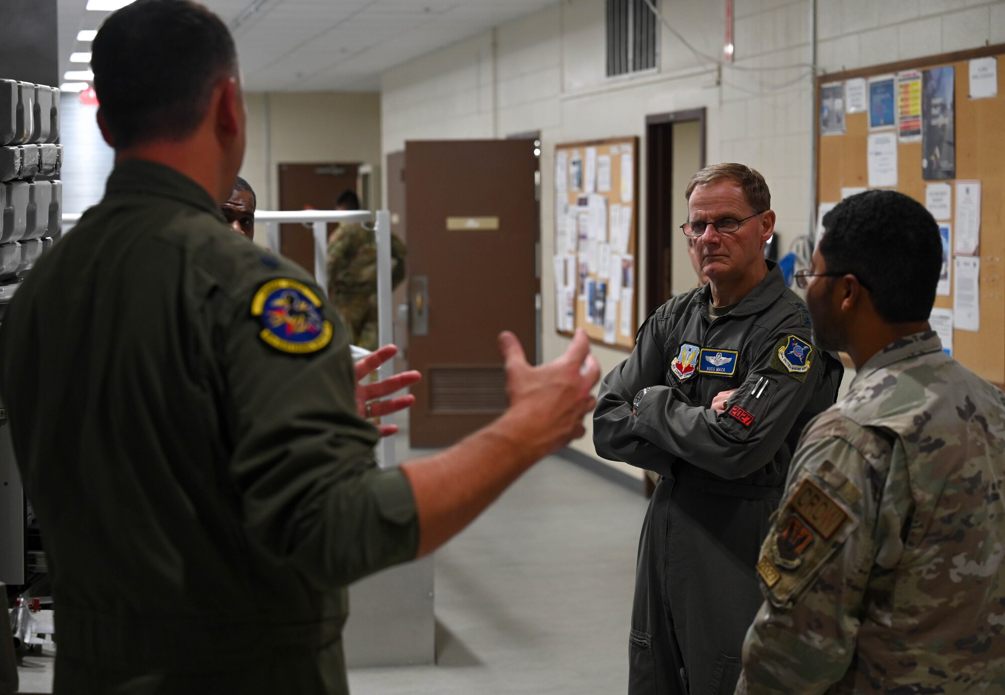 U.S. Air Force Lt. Gen. Russ Mack, deputy commander of Air Combat Command, receives a brief on the mission of COMBAT SHIELD during a visit to the 350th Spectrum Warfare Wing at Eglin Air Force Base, Fla., Sept. 6, 2023. COMBAT SHIELD is the lead U.S. Air Force EW assessment program and is responsible for advising all MAJCOM-specific EW assessment programs. (U.S. Air Force photo by Capt. Benjamin Aronson)