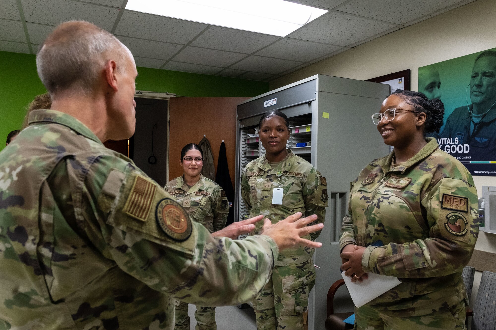 Photo of Airmen