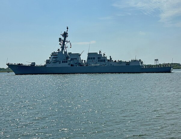 The Navy’s newest guided missile destroyer, the future USS Jack H. Lucas (DDG 125) sailed away from the Huntington Ingalls Industries’ (HII) Ingalls Shipbuilding Division shipyard, Sept 26.