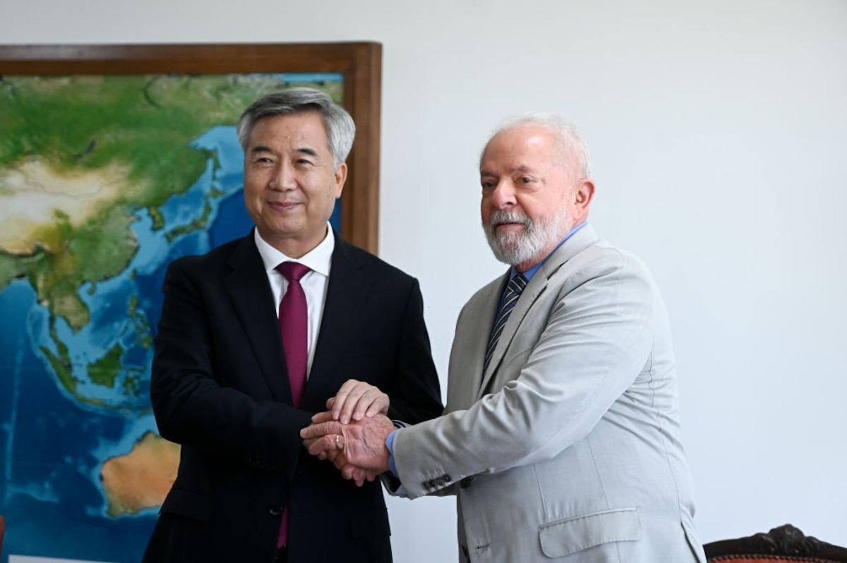 Brazilian President Luiz Inacio Lula da Silva receives Li Xi, member of the Politburo Standing Committee and Secretary of the Central Commission for Discipline Inspection of the Communist Party of China Committee, for a meeting at the Planalto Palace in Brasilia