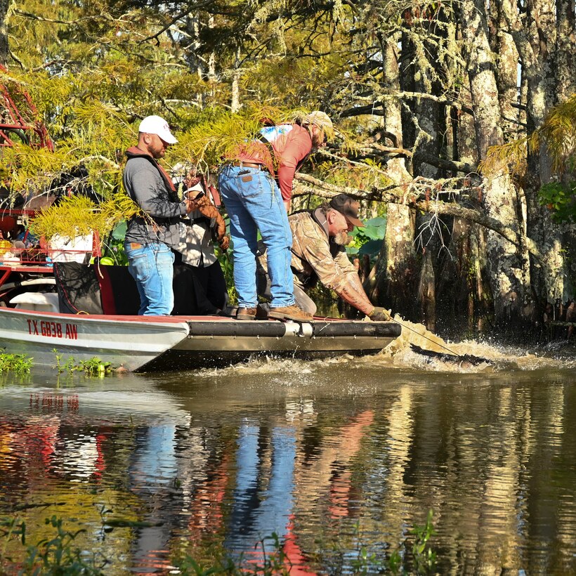 Wounded warrior alligator hunt at BA Steinhagen Lake