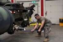 Army Reserve Soldiers log 564 maintenance hours during Forward Wrench