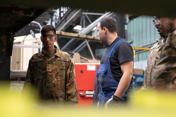 Army Reserve Soldiers log 564 maintenance hours during Forward Wrench