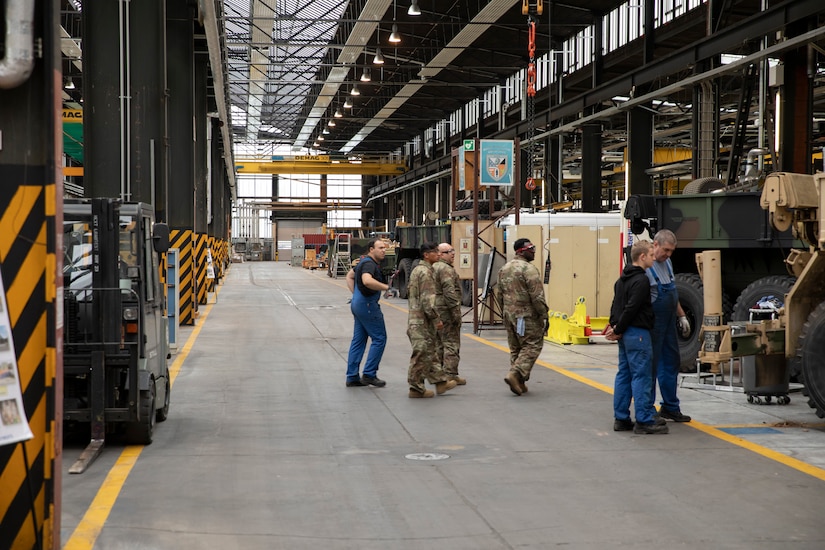 Army Reserve Soldiers log 564 maintenance hours during Forward Wrench