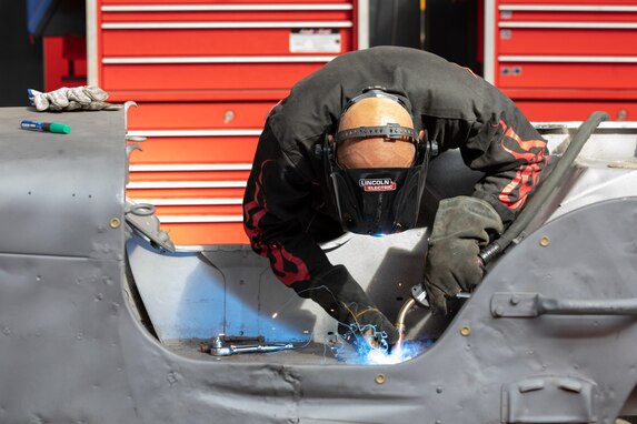 Army Reserve Soldiers log 564 maintenance hours during Forward Wrench