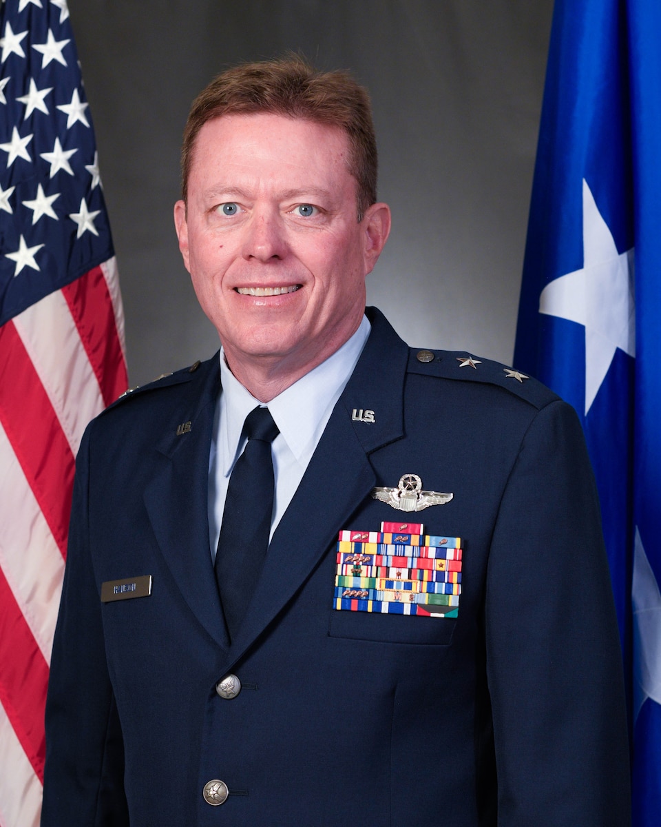 This is the official portrait of Maj. Gen. Mitchell A. Hanson.