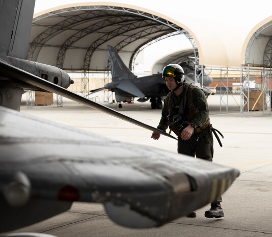 40+ years of legacy: 2nd Marine Aircraft Wing prepares to designate the final two AV-8B Harrier II pilots