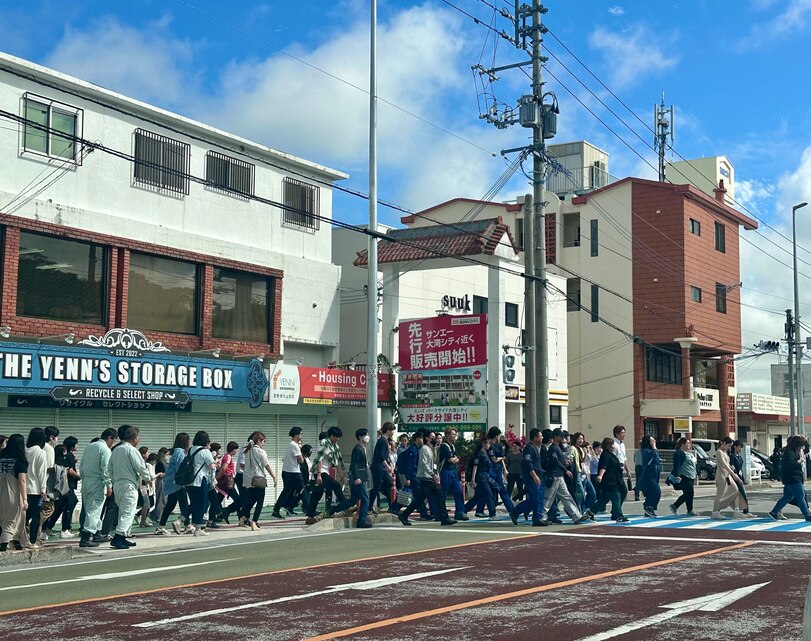 Photo of Okinawan civilians evacuating.