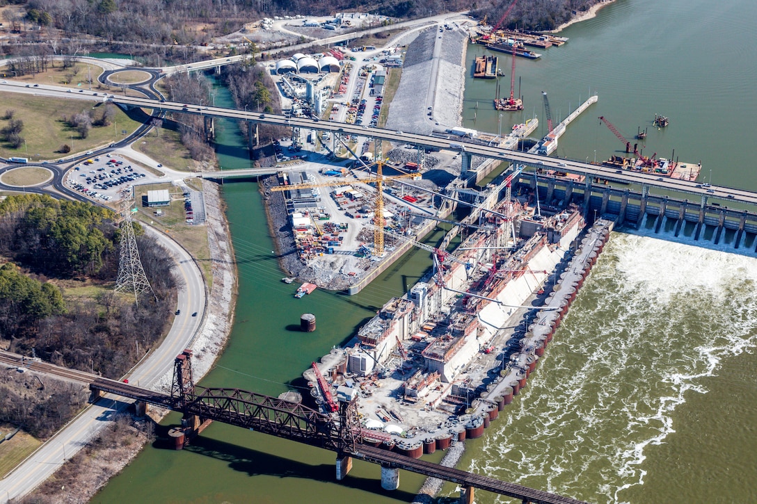 Construction work being completed at Chickamauga Lock.