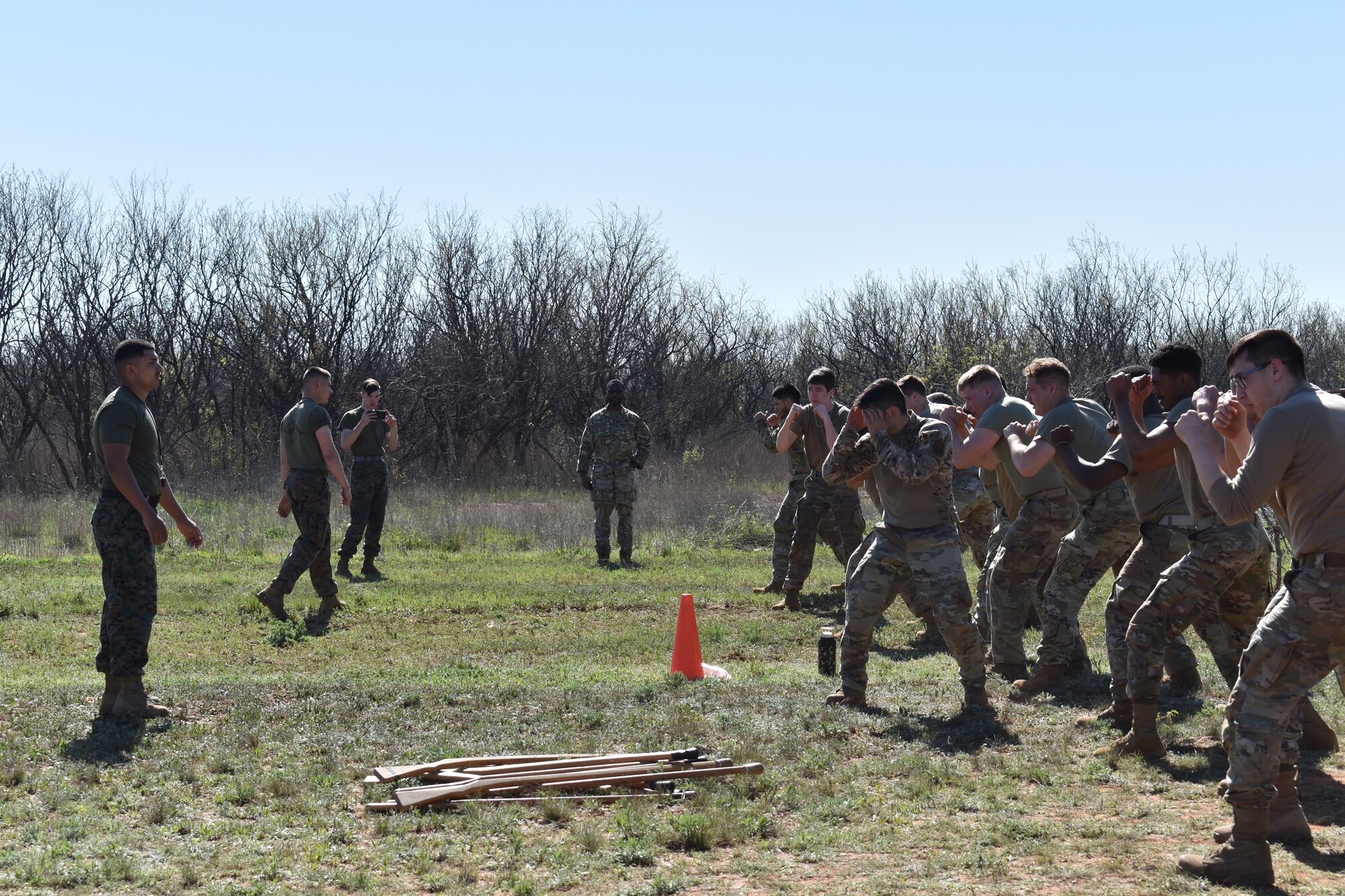 airmen learn combatives from marines