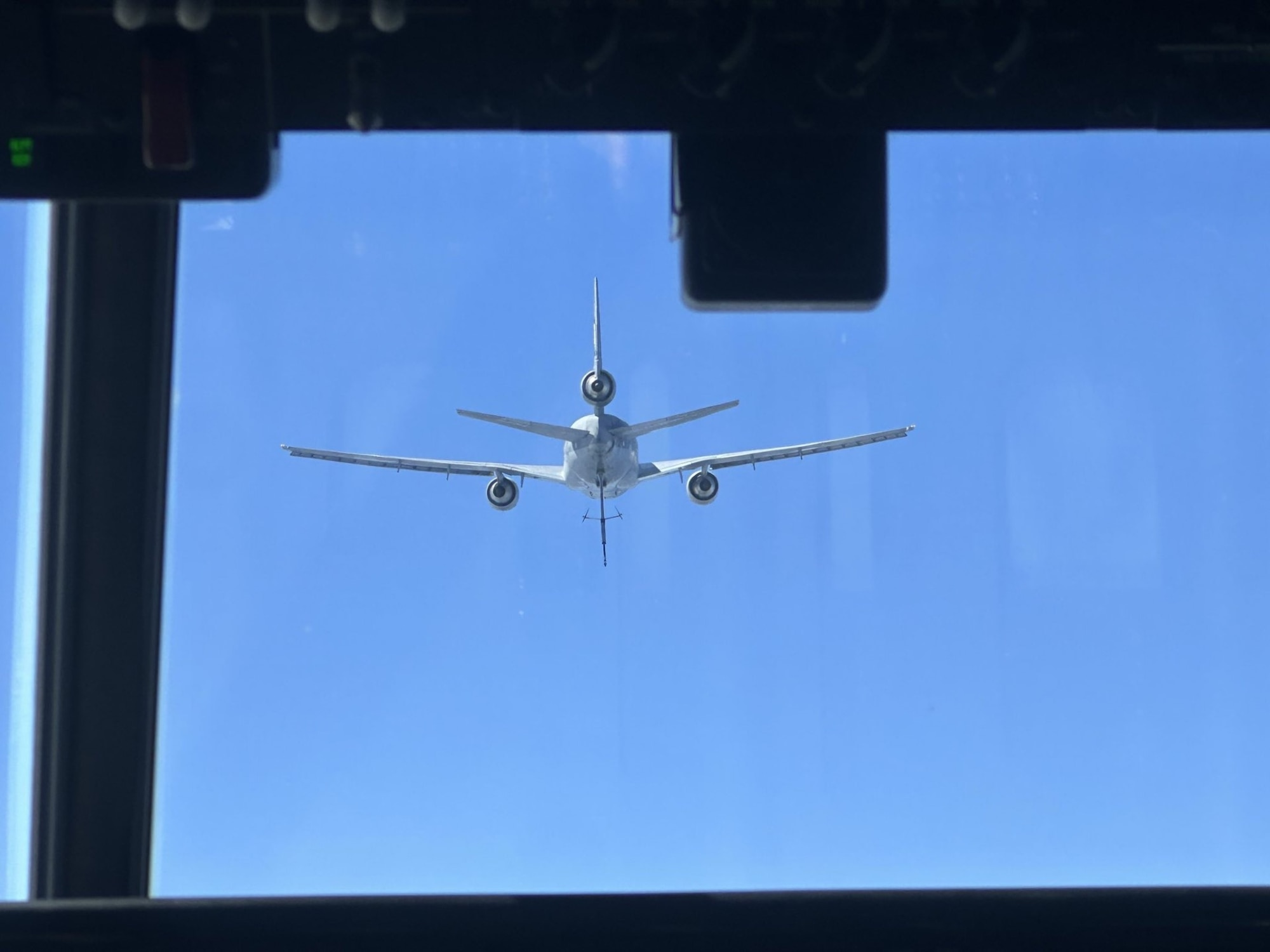 Omega KDC-10 completes first B-52, MC-130J refueling over Pacific Ocean