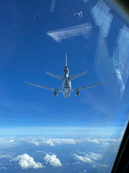 Omega KDC-10 completes first B-52, MC-130J refueling over Pacific Ocean