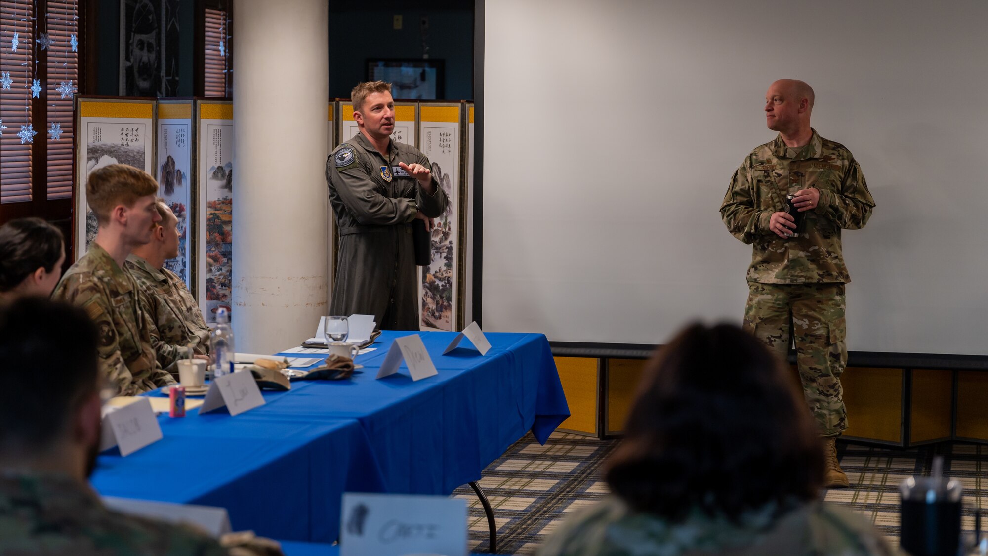 Col. Jeffrey Shulman addresses Flight Commander Course participants about strategic outlook.