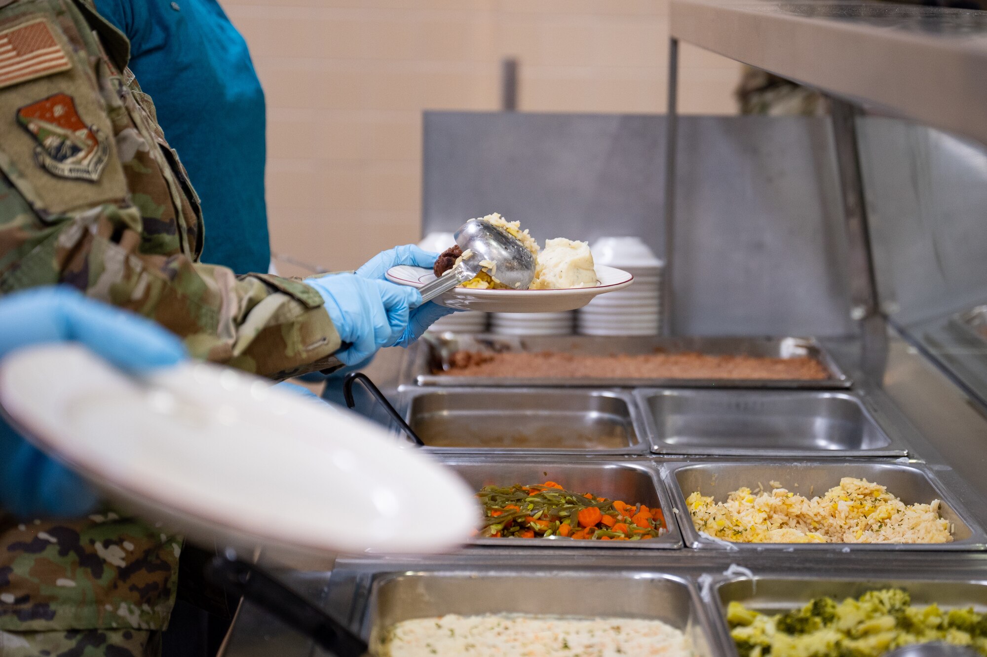 Malmstrom chefs partner with Montana Air National Guard to feed 700 deploying Air Guardsmen