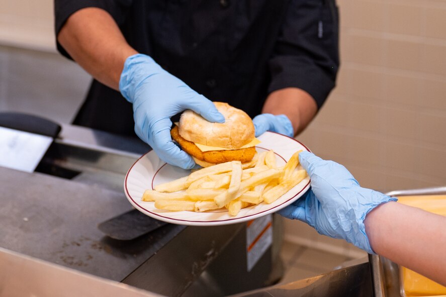 Malmstrom chefs partner with Montana Air National Guard to feed 700 deploying Air Guardsmen