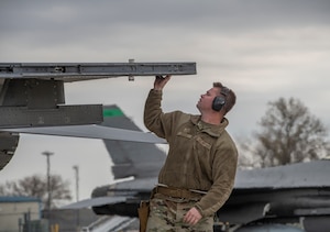 Airmen from the Ohio Air National Guard’s 180th Fighter Wing conducted an Agile Combat Employment exercise at the 122nd Fighter Wing, Indiana Air National Guard Base in Fort Wayne, Indiana, Nov. 6 and 7, 2023.