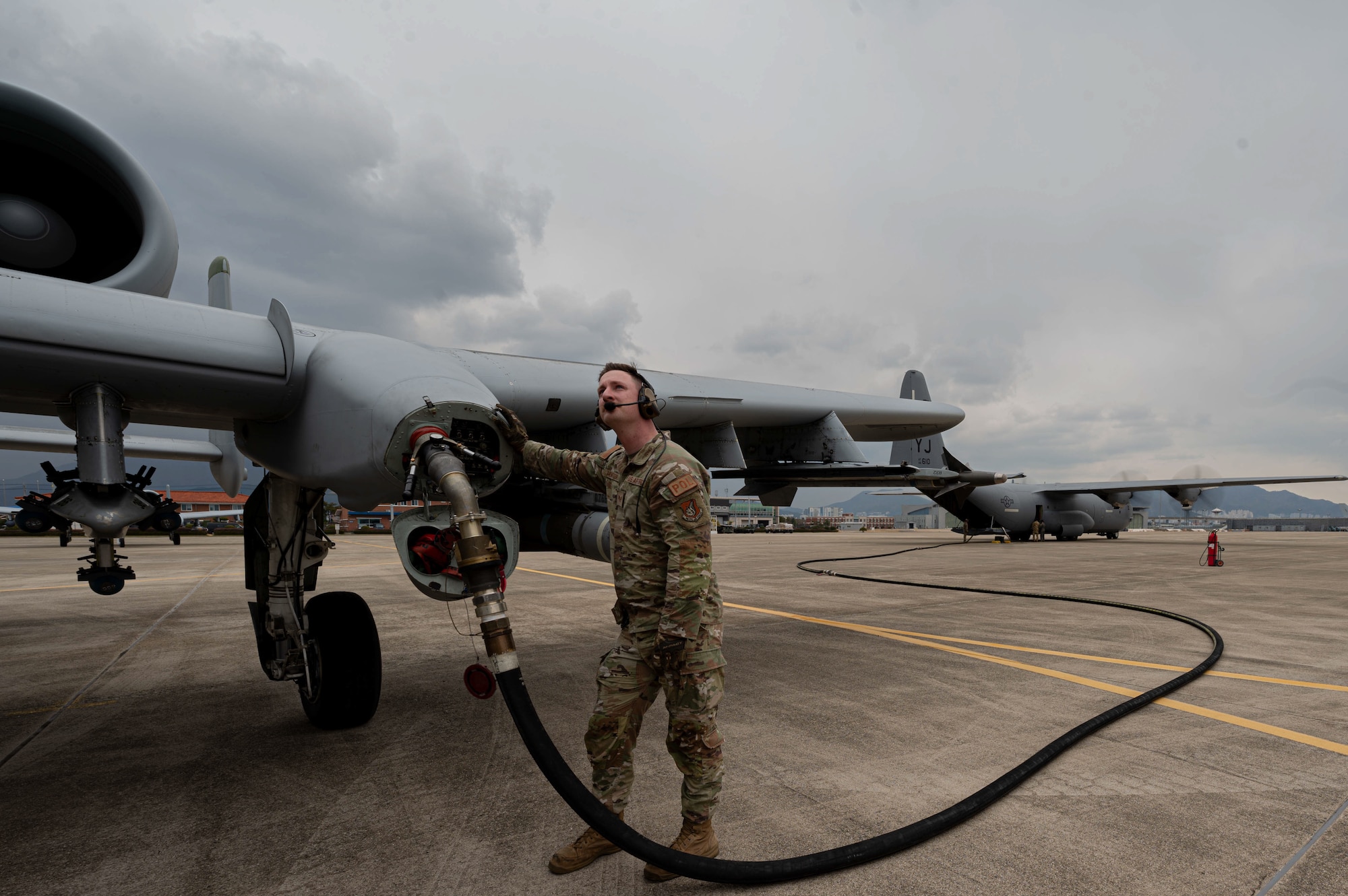 Airmen refueling aircraft
