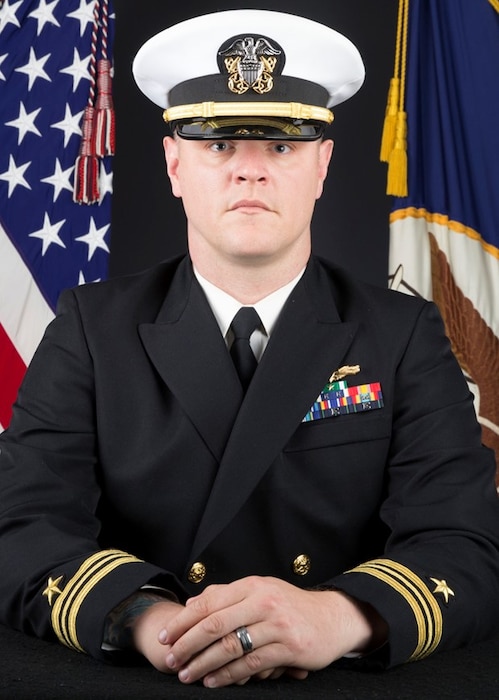 Official photo for Lt. Cmdr. Ryan Donohue, executive officer, Mariner Skills Training Center Pacific