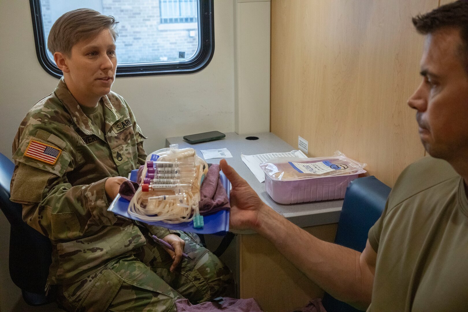 Army South Soldiers and Civilians make life-saving donations during mobile blood drive