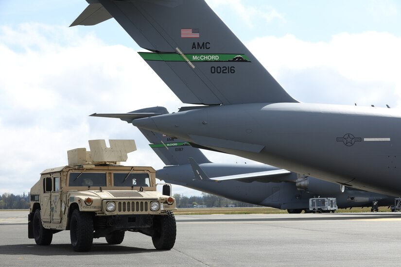 Army and Air Force Reserve integrate to practice strategic air mobility