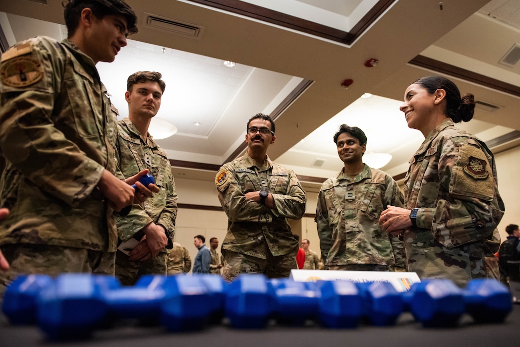 Airmen speaks with cadets