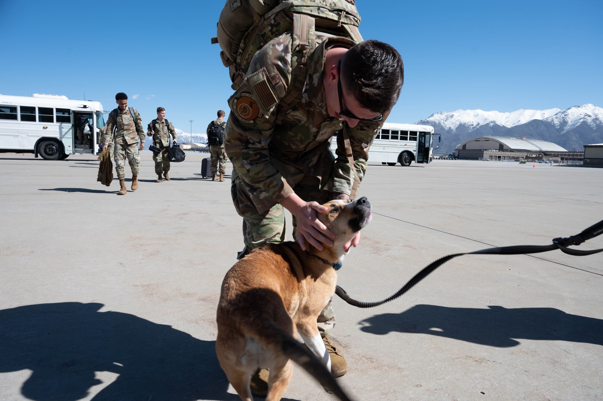 A photo of Airmen returning from deployment