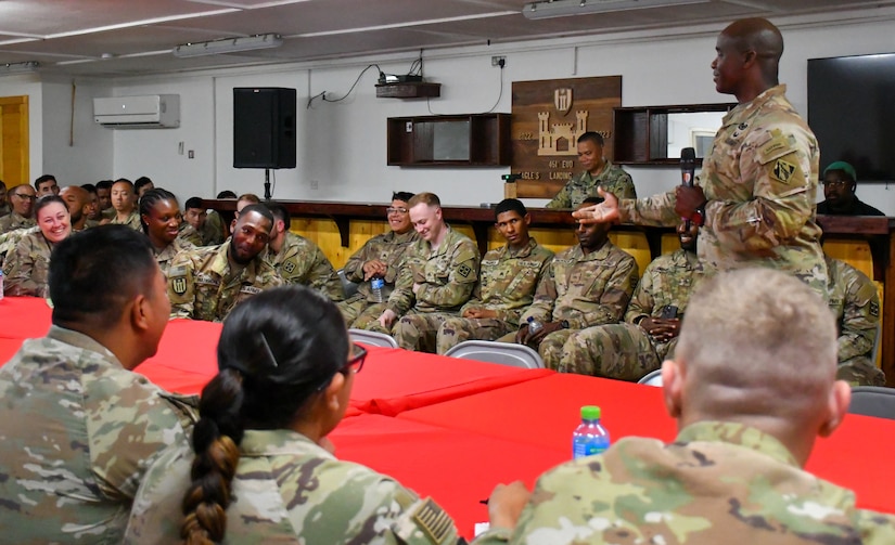 U.S. Army command sergeant major speaking to group of Soldiers.