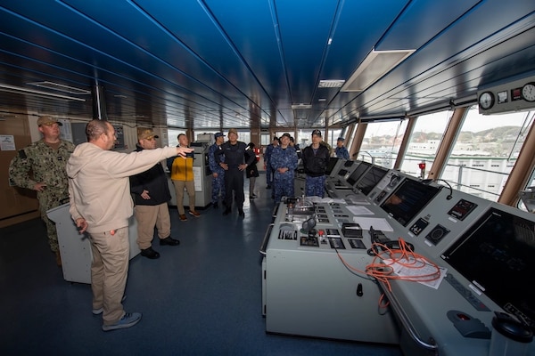 JMSDF Escort Flotilla Two tours USS Miguel Keith (ESB 5)