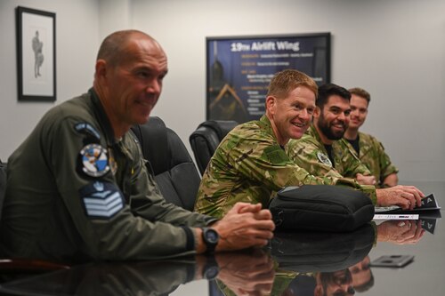 Royal New Zealand Air Force Warrant Officer of the Air Force Kerry Williams talks to RNZAF troops at Little Rock Air Force Base, Arkansas, April 16, 2024. Williams visited the RNZAF troops at Little Rock AFB to inform about new policies, procedures and events happening in New Zealand. (U.S. Air Force photo by Airman 1st Class Saisha Cornett)