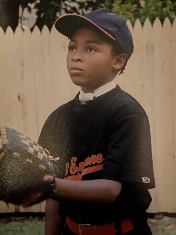 Picture of boy with baseball glove