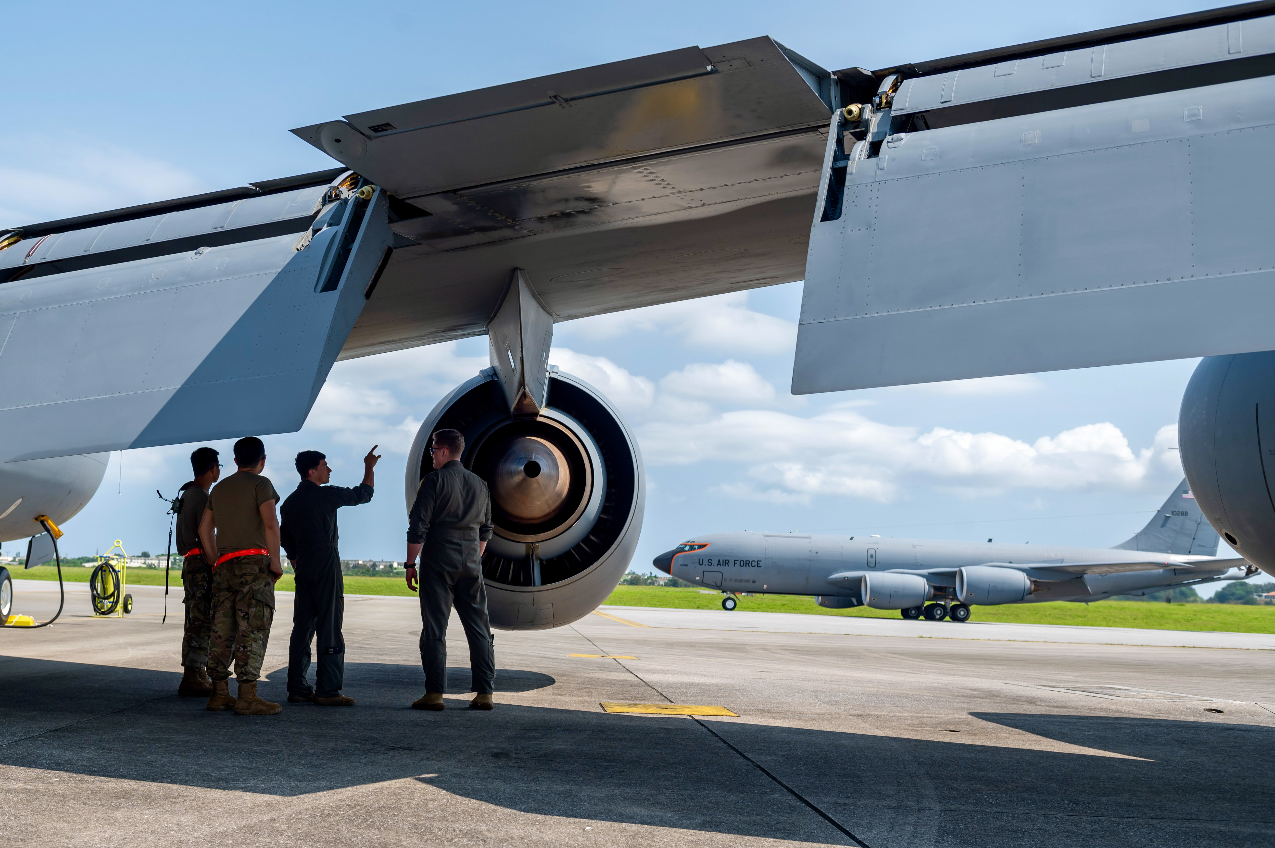 909th ARS keep Hogs flying > Kadena Air Base > News