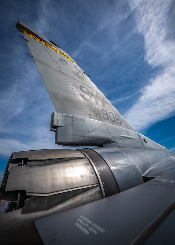 Aircraft began arriving at the Kentucky Air National Guard Base in Louisville, Ky., April 18, 2024, in preparation for this weekend’s Thunder Over Louisville air show. More than two-dozen military and civilian aircraft are slated to appear in the show April 20, including the Kentucky Air Guard’s C130J Super Hercules and the U.S. Air Force F-16 Viper Demonstration Team. (U.S. Air National Guard photo by Dale Greer)