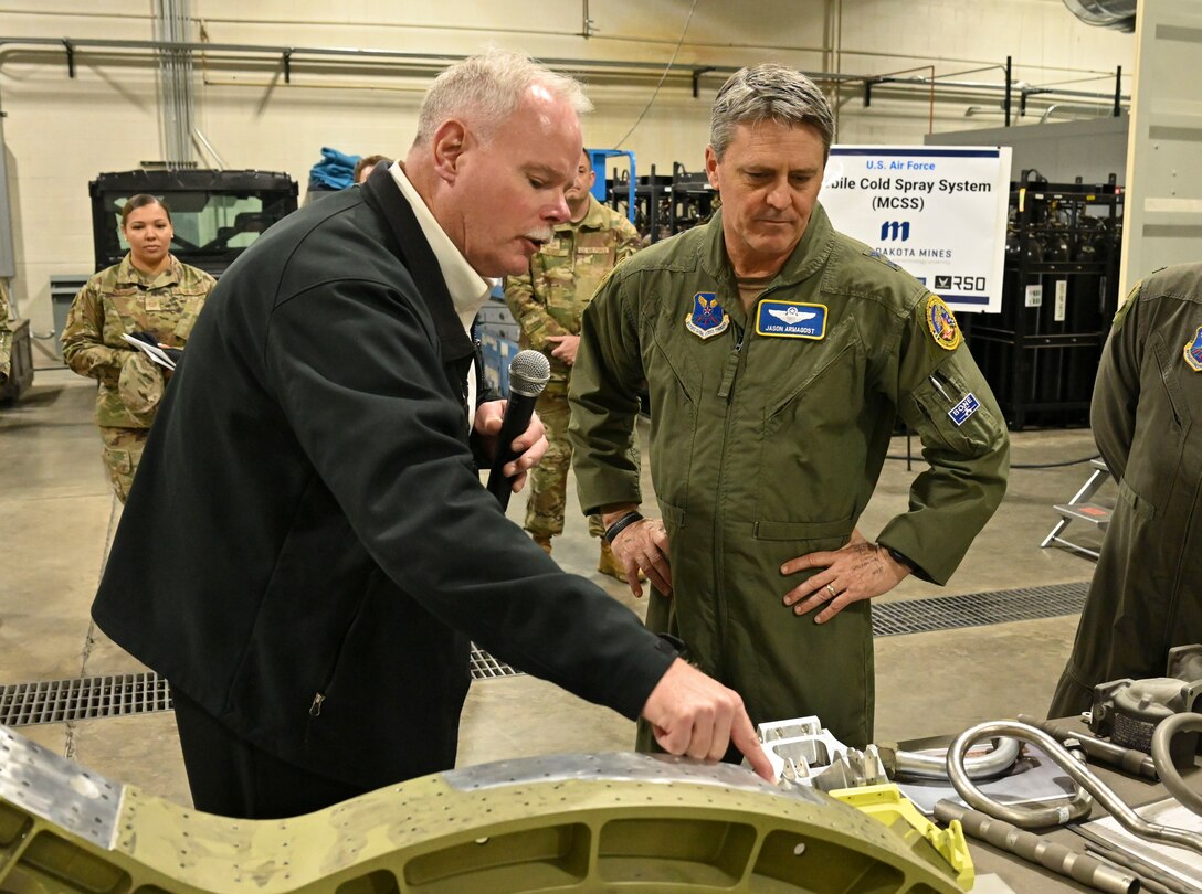 Eighth Air Force commander visits Raider country