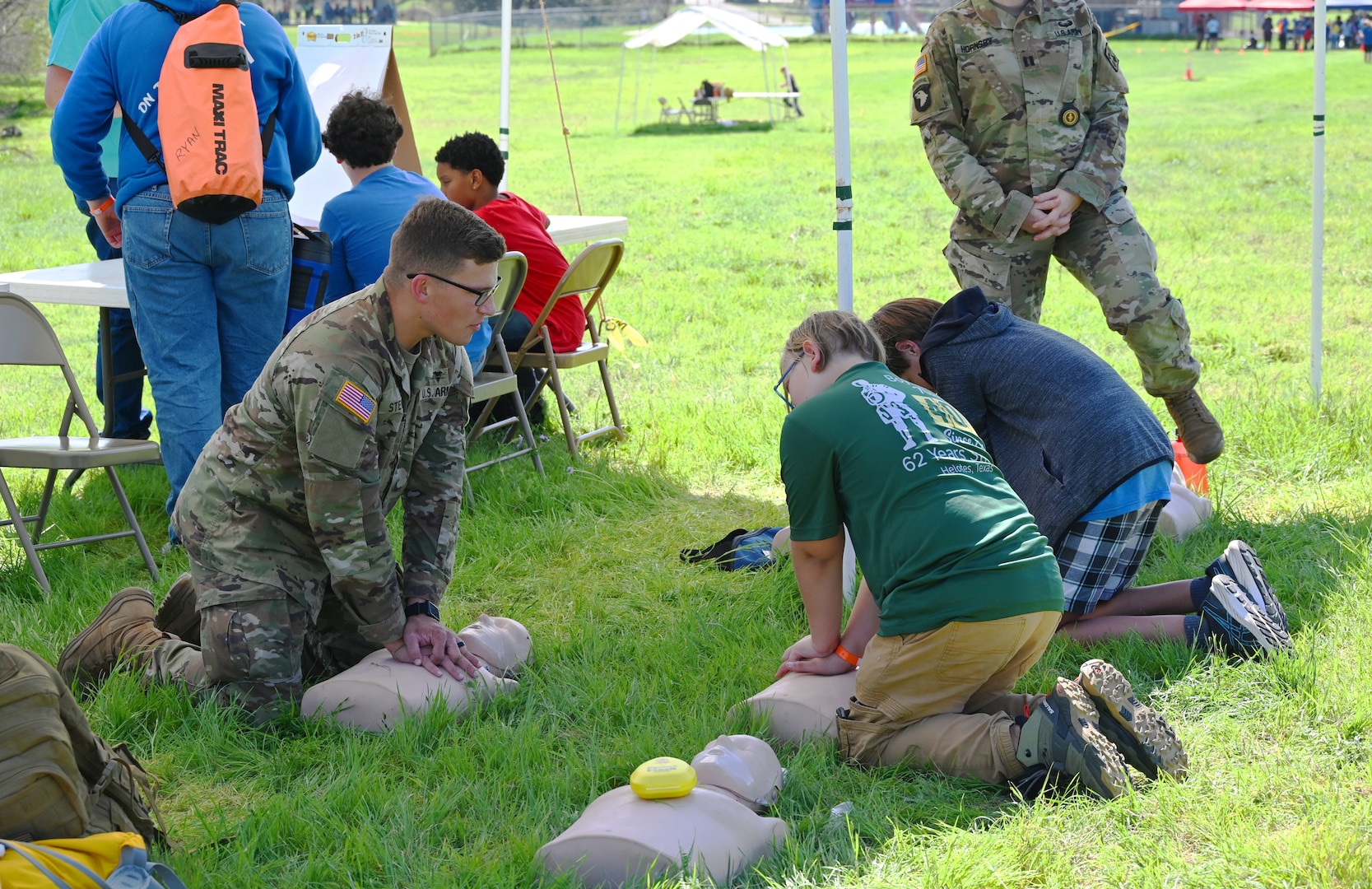 MEDCoE Soldiers volunteer, teach important skills to area scouts