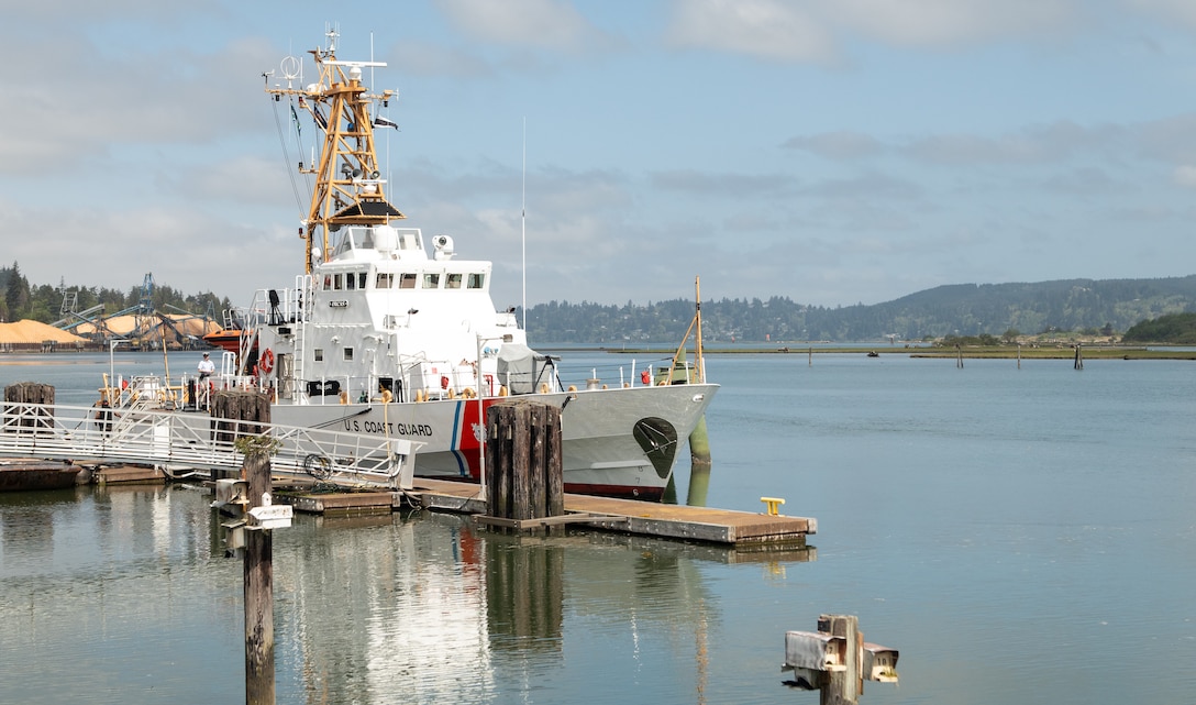 Coast Guard holds decommissioning ceremony for USCGC Orcas in Coos Bay, Oregon