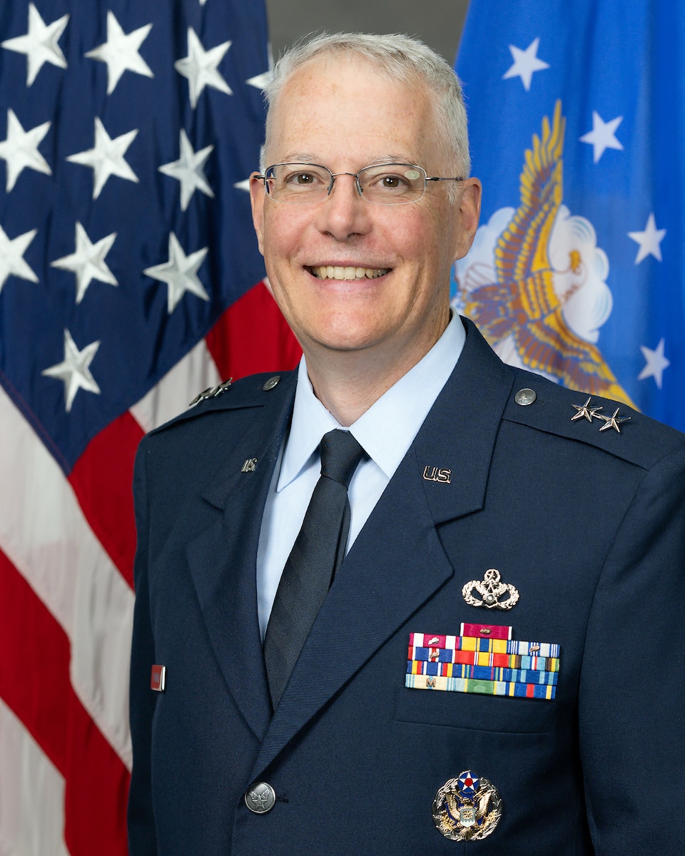 Official photo of Maj. Gen. Mark V. Slominski.