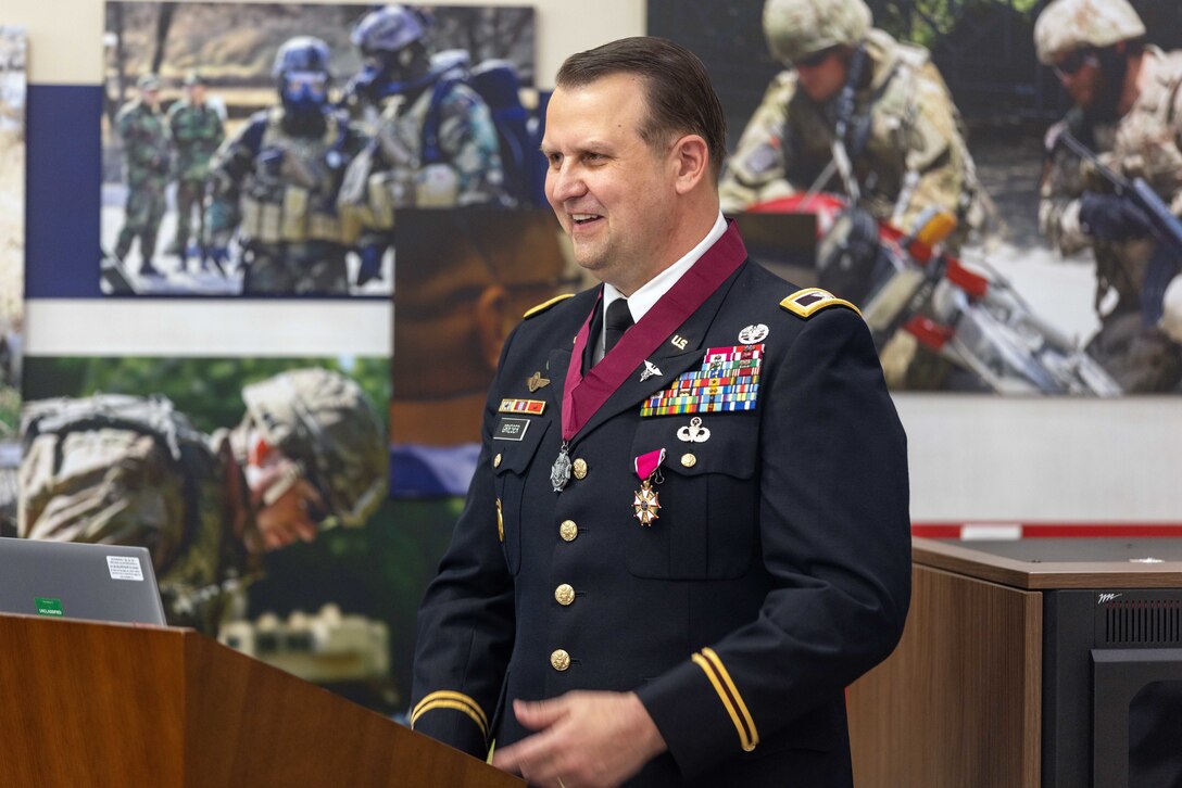 https://www.dvidshub.net/news/468835/medical-corps-colonel-retires-premier-cbrne-command-after-33-years-uniform