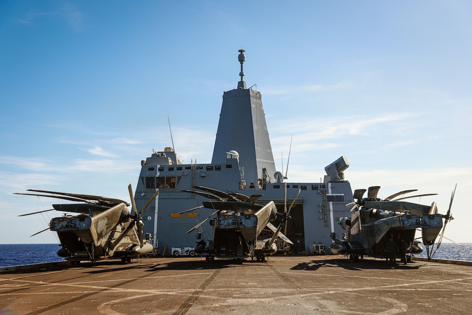 15th MEU Marines arrive for Balikatan embarked on USS Somerset, USS ...