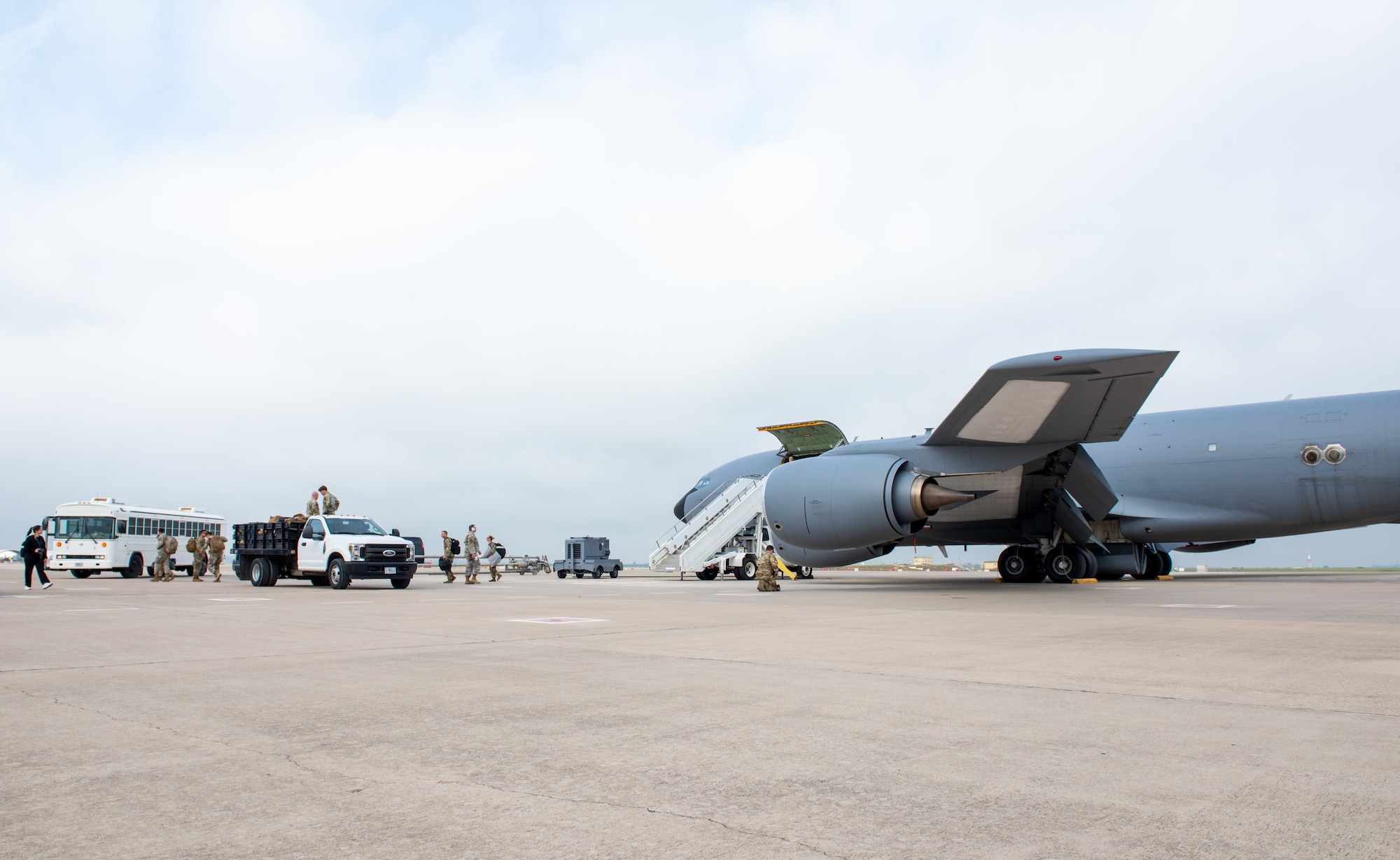 U.S Air Force Airmen provide initial ground support as U.S. Air Force Reserve Airmen arrive at Morón Air Base