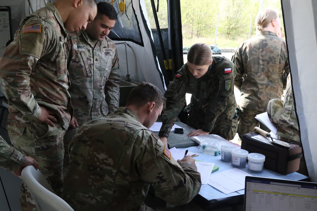 American, Polish laboratory technicians train together on Aberdeen Proving Ground