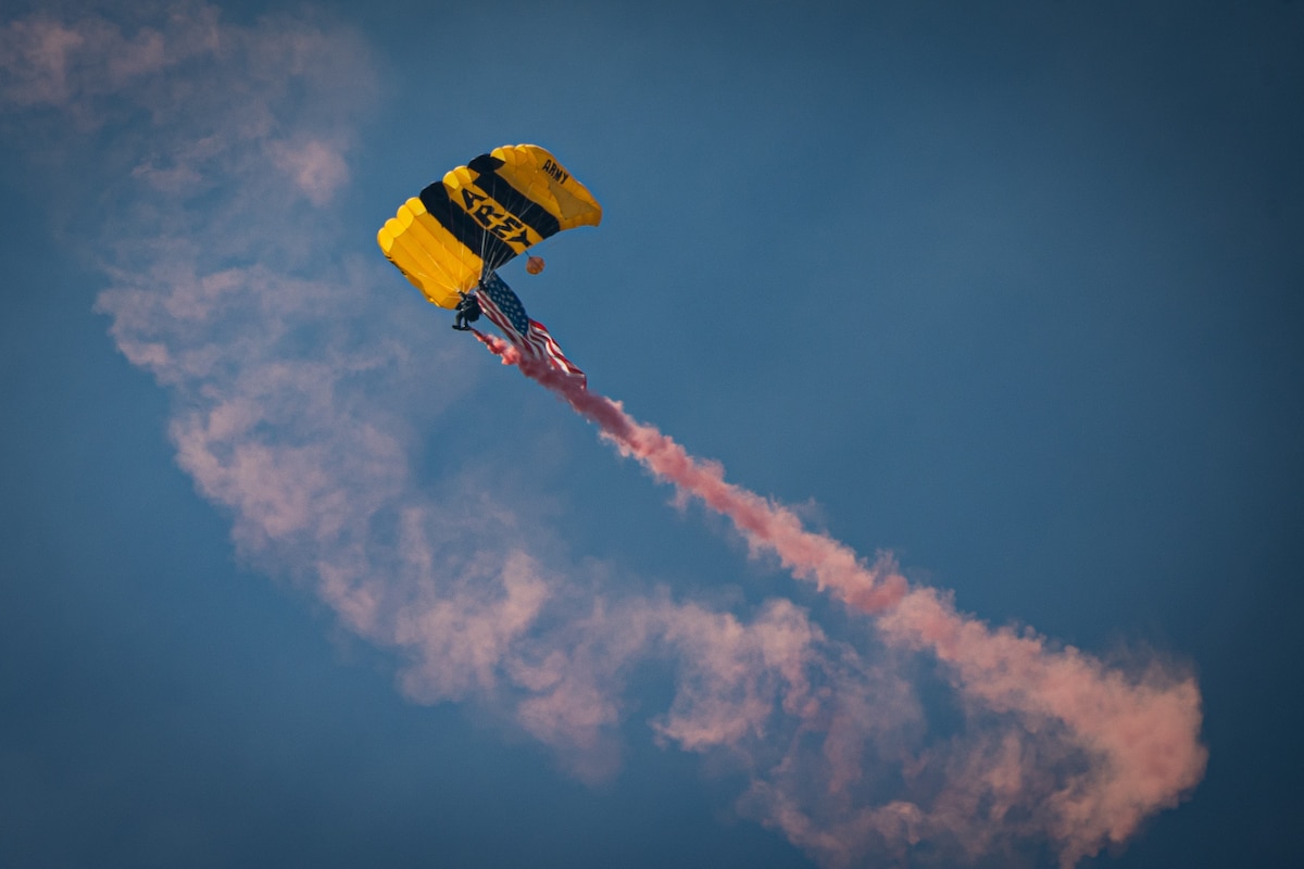 Smoke stream from skydiver